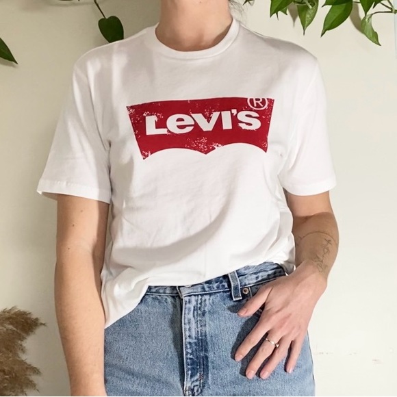 Levi's | Tops | Nwt Levis Classic Logo White Red Tshirt Size S | Poshmark